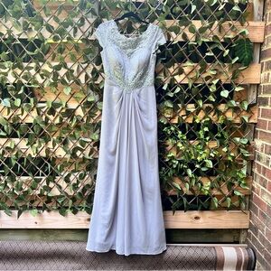 Chic Silver‎ Lace Prom Maxi Dress